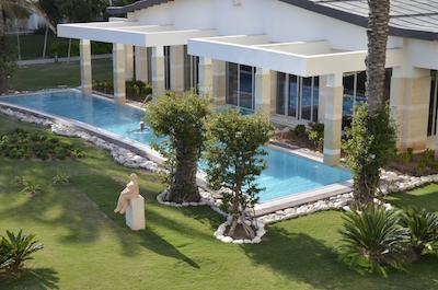 باروت هتل لارا