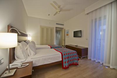 باروت هتل لارا