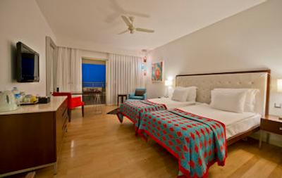 باروت هتل لارا