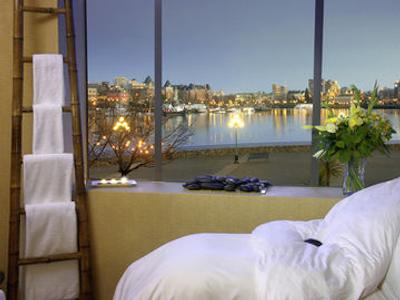 دلتا ویکتوریا اوشن پوینت ریزورت اند اسپا