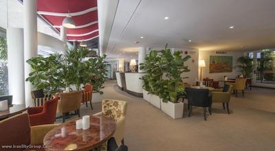 کارلایل بررا