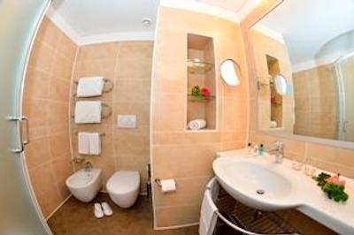 کارلایل بررا