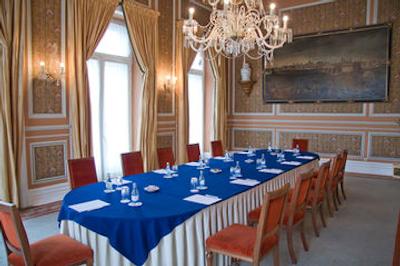 اونیدا پالاس