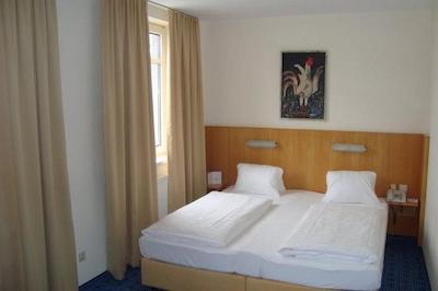 آرت هتل وین