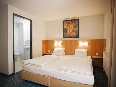 آرت هتل وین