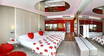 رویال آدم اند هوا