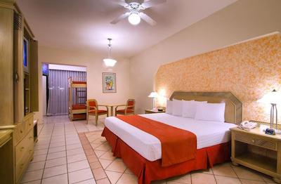 کراون کلاب پارادایز