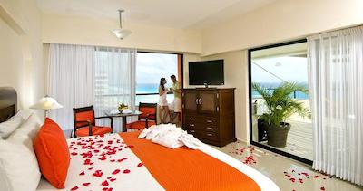 کراون کلاب پارادایز