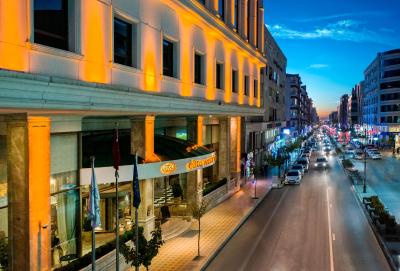 الیت ورلد وان هتل