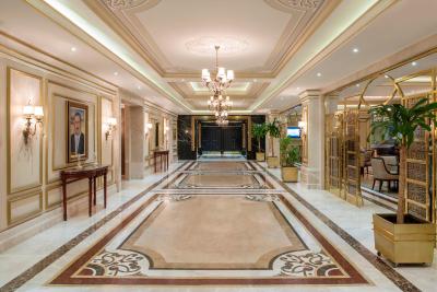 الیت ورلد وان هتل