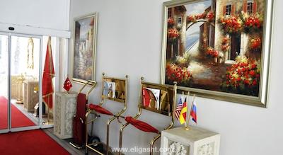 الگانس ایست هتل