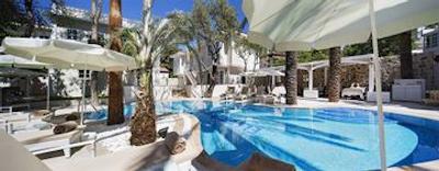 الگانس ایست هتل