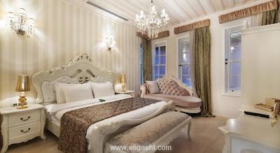 الگانس ایست هتل