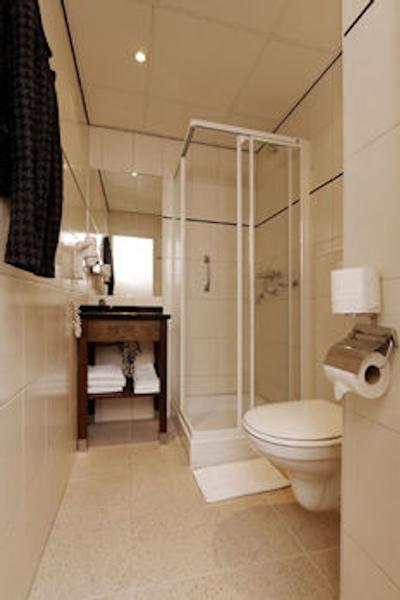 بست وسترن دام اسکوئر این