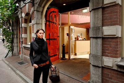 بست وسترن دام اسکوئر این