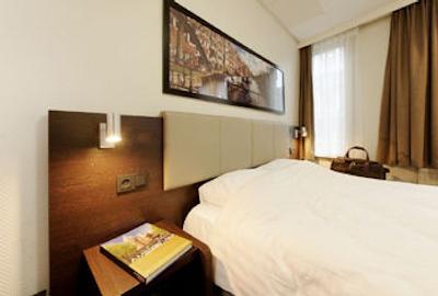 بست وسترن دام اسکوئر این