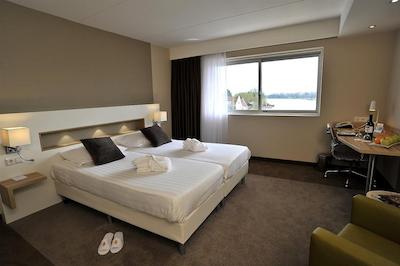 تولیپ این آمستردام ریورساید