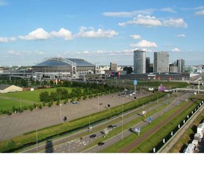 هالیدی این اکسپرس آمستردام-آرنا تاورز