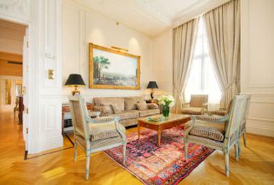 اینترکنتیننتال امستل