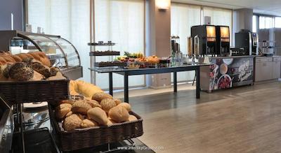 اتاهتل کنتسا جولاندا