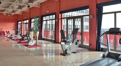 اتاهتل کنتسا جولاندا