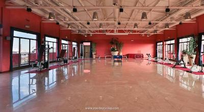 اتاهتل کنتسا جولاندا