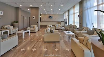 اتاهتل کنتسا جولاندا