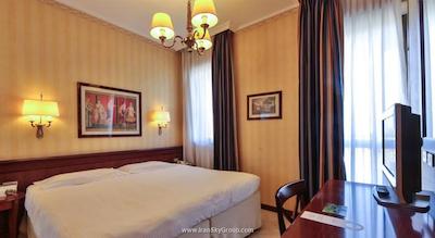 اتاهتل کنتسا جولاندا