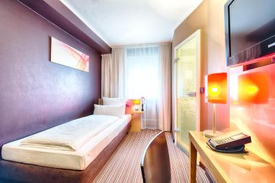 لئوناردو بوتیک