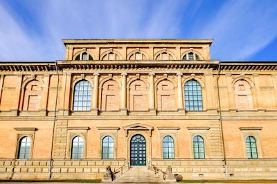 لئوناردو بوتیک