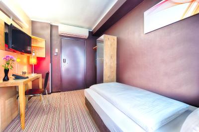 لئوناردو بوتیک