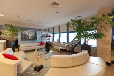 ایکس او هتل بلو اسکوئر