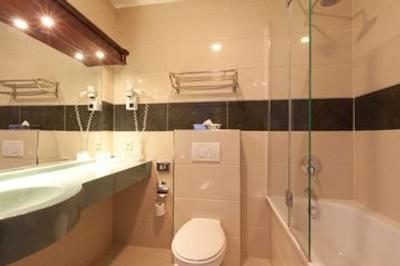 ایکس او هتل بلو اسکوئر