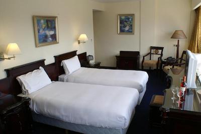 ایکس او هتل بلو اسکوئر