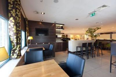 ایکس او هتل بلو اسکوئر