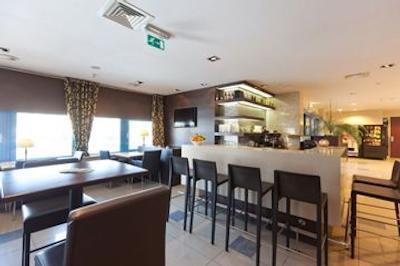 ایکس او هتل بلو اسکوئر