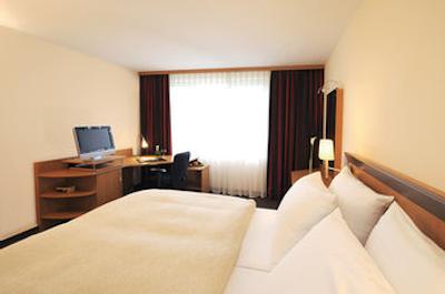 ان اچ فرانکفورت مورفلدن کانفرنس سنتر