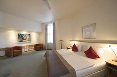 داموس هتل برلین کودام