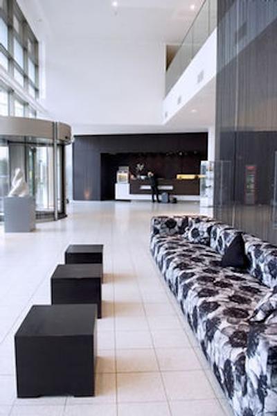 داچ دیزاین هتل آرتمیس