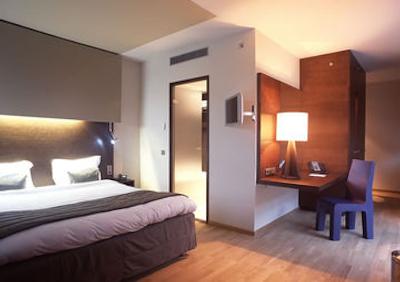 داچ دیزاین هتل آرتمیس