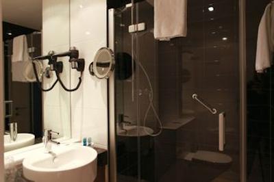 هالیدی این اکسپرس استرازبورگ-سود