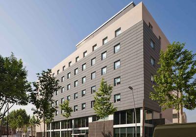 آیبیس بارسلونا پلازا گلرویز 22