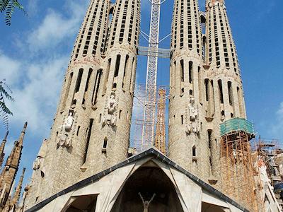 آیبیس بارسلونا پلازا گلرویز 22