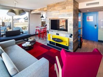 ژنراتور هاستل بارسلونا