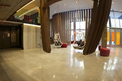 ژنراتور هاستل بارسلونا