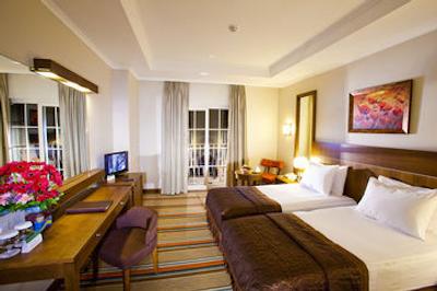 سانیس الیتا بیچ ریزورت هتل اند اسپا