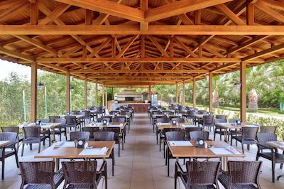 سانیس الیتا بیچ ریزورت هتل اند اسپا