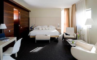 بارسلو آتن مار