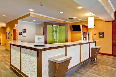 هیلتون گاردن این اوتاوا‌ ایرپورت