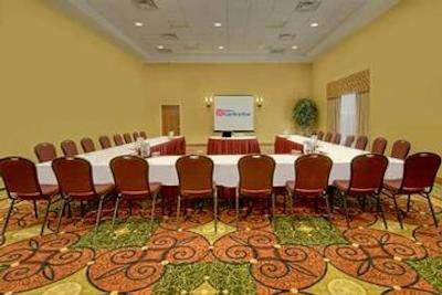 هیلتون گاردن این اوتاوا‌ ایرپورت